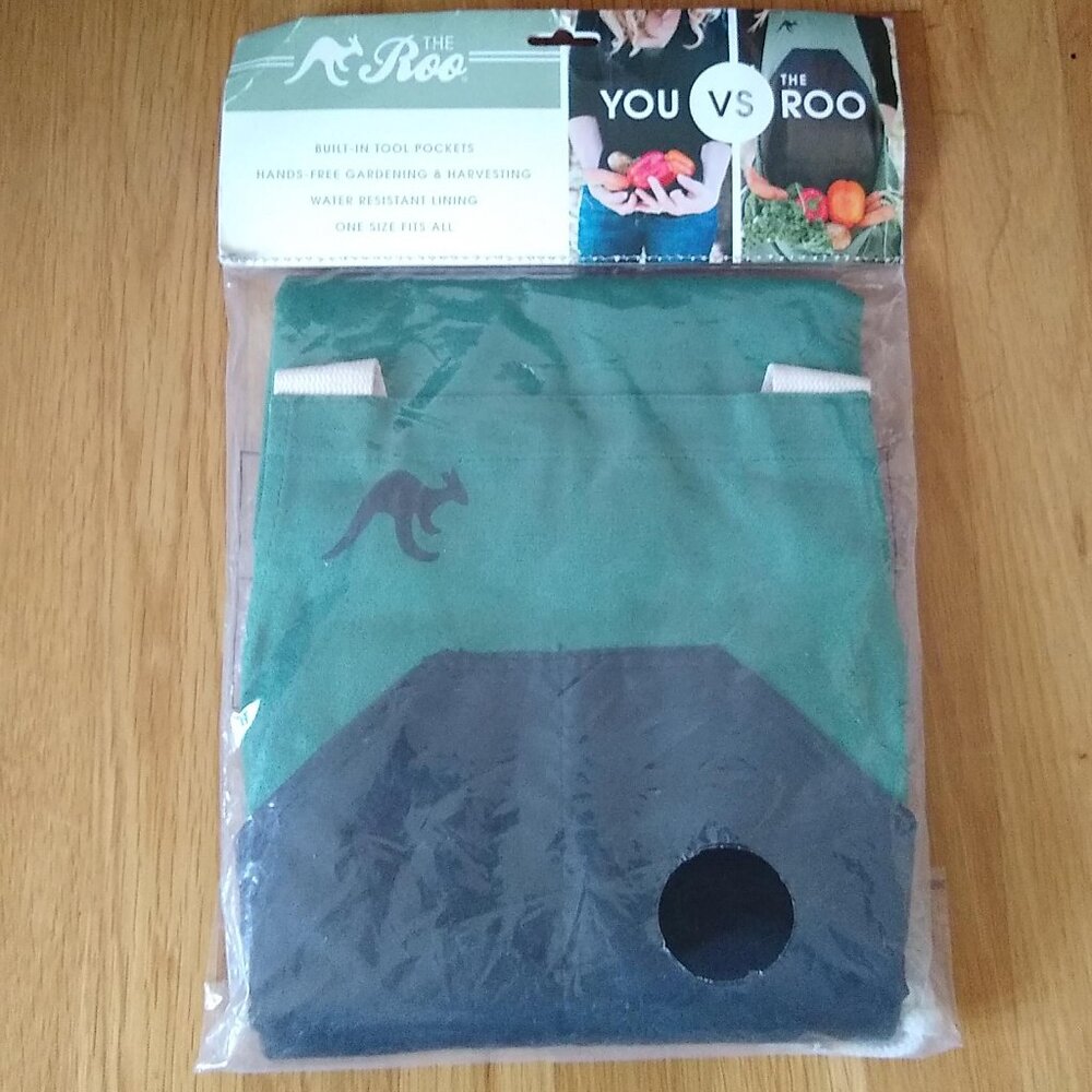 The Roo Kangaroo Green Apron Gardening Pocket